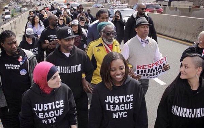 Démarrée le 13 avril, arrivée prévue pour le 21 avril devant la Maison Blanche, la Marche pour la justice #March2Justice est emmenée notamment par Linda Sarsour, Tamika Mallory et Carmen Perez.
