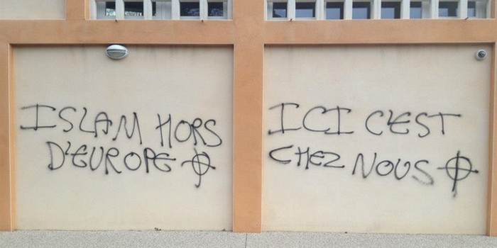 Après-Charlie, les actes islamophobes explosent de 500 % en 2015