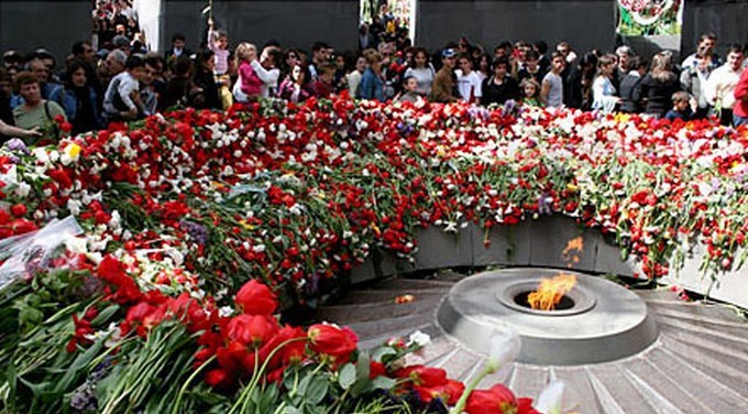 La commémoration officielle du centenaire du génocide arménien a lieu vendredi 24 avril 2015 à Erevan, la capitale arménienne, en présence de François Hollande.