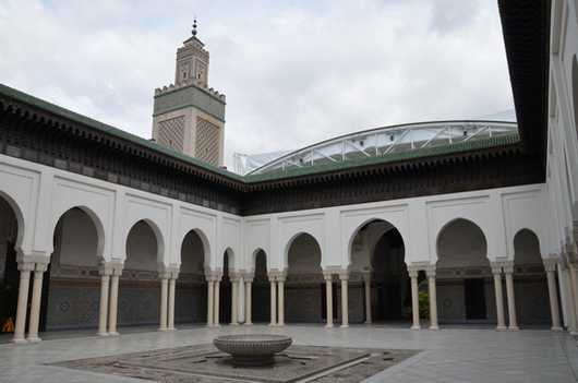 « Cinquièmes colonnes » : la Grande Mosquée de Paris tacle Estrosi