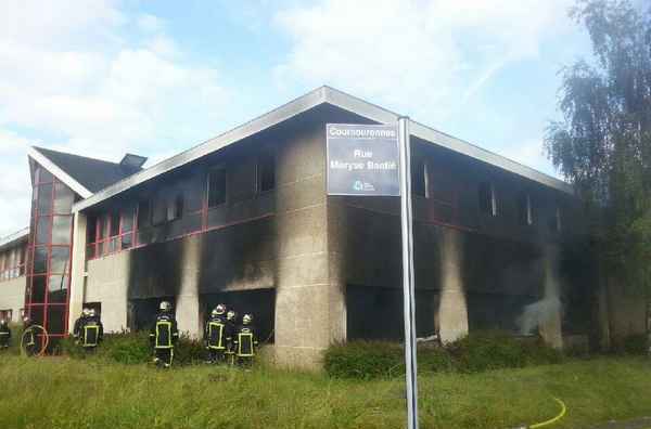 Les locaux de Barakacity à Courcouronnes ont été ravagés par un incendie le 30 mai.