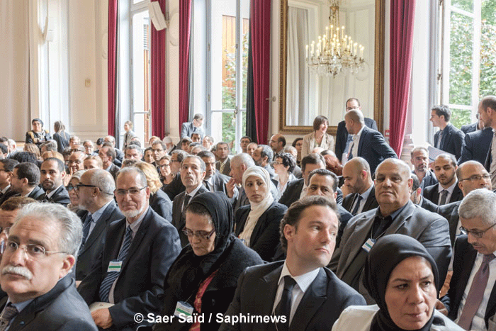 Plus de 150 personnalités musulmanes étaient présents à la première réunion de l’instance de dialogue avec l’islam. © Saphirnews