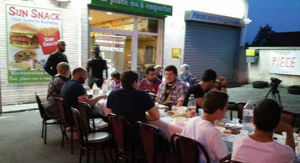A Amiens, des iftar solidaires offerts dans un snack
