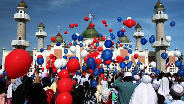 Fin du Ramadan 2015 : l'Aïd al-Fitr vendredi ou samedi pour quels pays ?