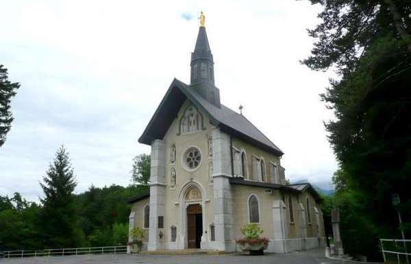 Le sanctuaire marial de la Bénite-Fontaine, en Haute-Savoie, lieu de pèlerinage chrétien, accueille le 9 août une rencontre islamo-chrétienne.