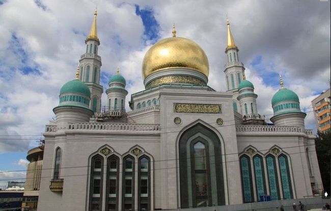 La Mosquée-Cathédrale de Moscou a été inaugurée mercredi 23 septembre, la veille de l'Aïd al-Adha 1436H/2015. Elle peut accueillir jusqu'à 10 000 personnes.