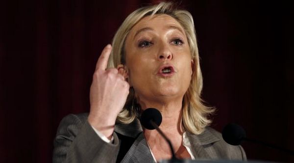Prières de rue : la relaxe requise pour Marine Le Pen