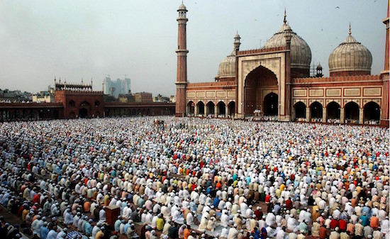 Inde : 70 000 religieux signent une fatwa contre Daesh