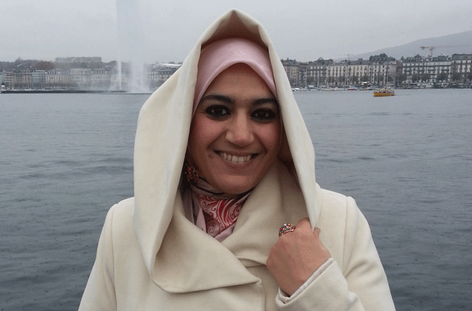 Fatiha Ajbli est docteure en sociologie, spécialisée sur les discriminations professionnelles des musulmanes.