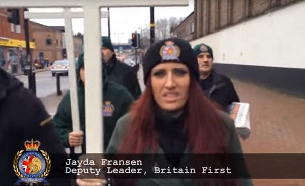 Une « patrouille chrétienne » à la chasse aux musulmans en Angleterre (vidéo)