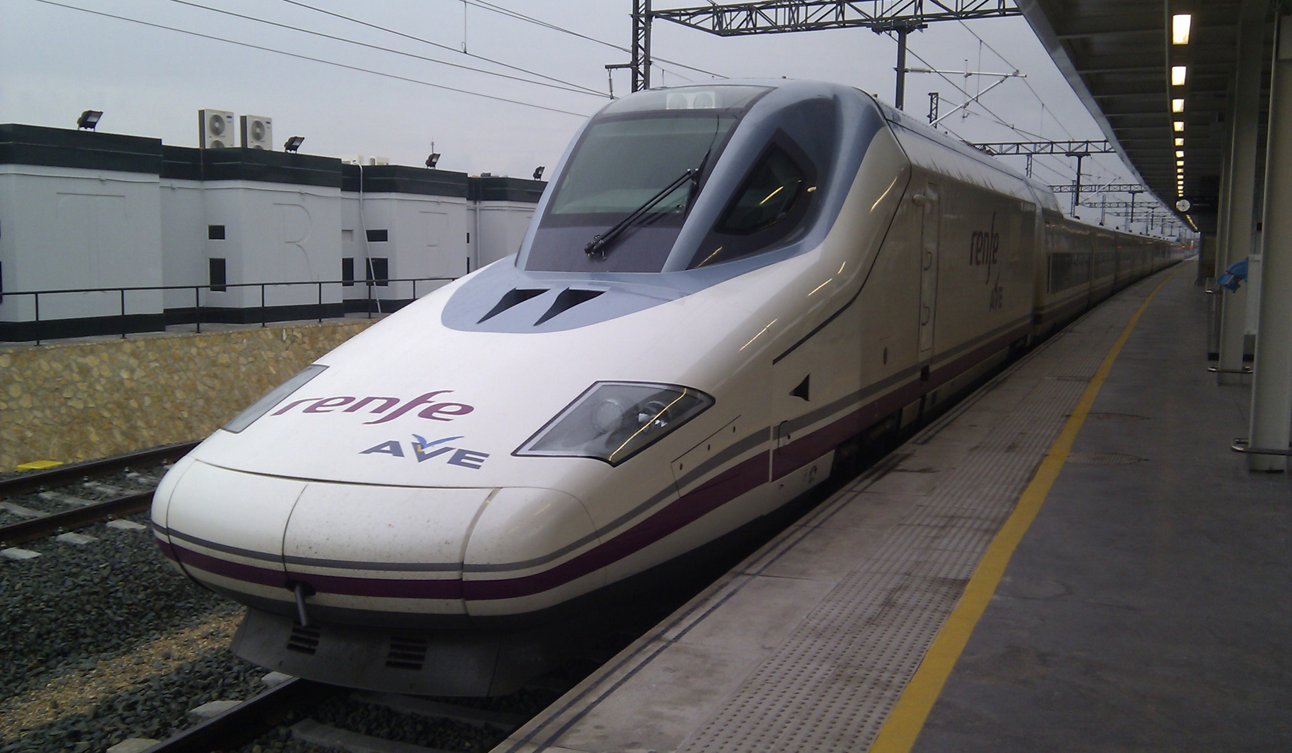 La Renfe, sncf version espagnole est membre du consortium chargé de mettre en place la ligne TGV Médine-La Mecque.
