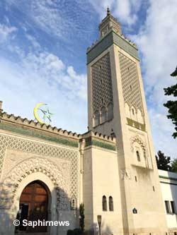 Faisant suite à un groupe de travail réunissant des acteurs des différentes religions de France, un guide sur le financement et l’édification de lieux de culte devrait être publié d’ici à l’été 2016.