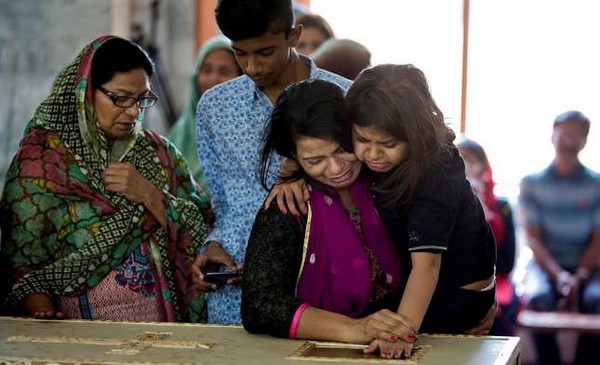 Pakistan : chrétiens et musulmans endeuillés après le carnage à Lahore