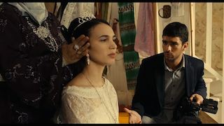 Le film Destino, réalisé par Zangro met en scène Mehdi, un cameraman pour mariages maghrébins qui se retrouve face à son ex-petite amie.