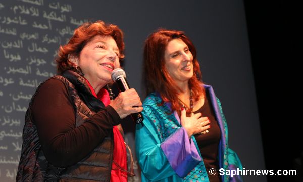 La réalisatrice du film « 3000 nuits » Mai Masri (à dr.) aux côtés de Leila Shahid, l'ex-ambassadrice de la Palestinine auprès de l'Union européenne.