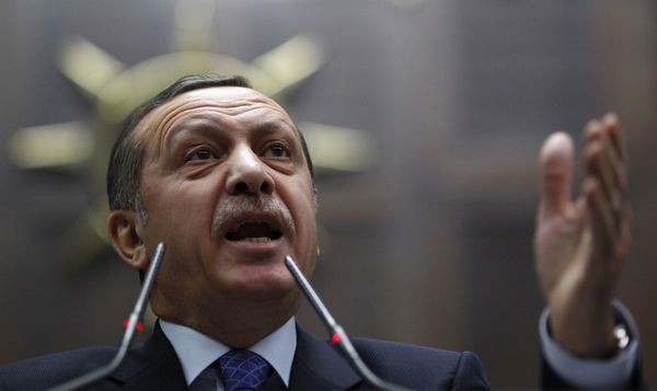 Véxé, Erdogan écourte sa présence aux obsèques de Muhammad Ali