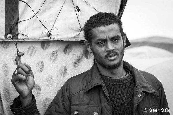 Taieb, Soudanais, dans la « jungle » depuis plus de six mois. © Saer Saïd