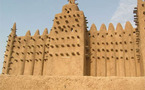Les travaux de restauration de la Grande Mosquée de Djenné se poursuivent malgré de violentes intempéries