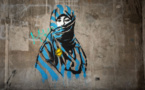 Une fresque murale de femme voilée avec étoile jaune suscite le débat, l'artiste s'explique