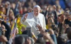 François : un Pape 2.0, nouvelle star du Web