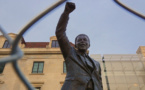 L'Afrique du Sud offre une statue de Nelson Mandela à la Palestine