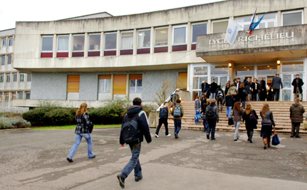 Comment l'école amplifie les inégalités sociales et migratoires en France