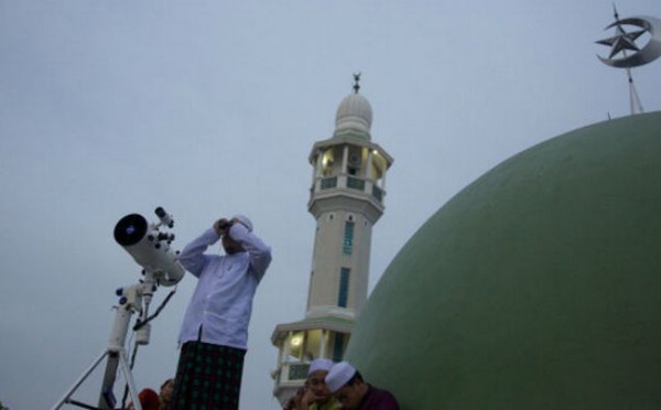 Fin du Ramadan : pourquoi l'Aïd al-Fitr pourrait être annoncé lundi 26 juin en France