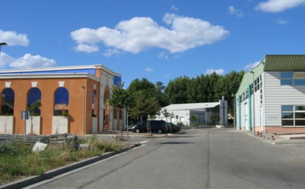 La mosquée d'Istres et une boucherie halal du nord de Marseille mitraillées