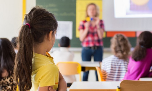 La loi Gatel destinée à mieux encadrer l’ouverture des écoles privées vise-t-elle les projets musulmans ?