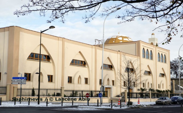 Argenteuil : le Premier ministre inaugure la mosquée