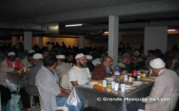 Ramadan 2010 : les mosquées au diapason de l’iftar !