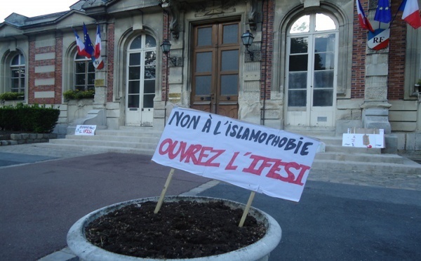 Boissy-Saint-Léger : les étudiants de l’IFESI protestent contre la fermeture de l’école