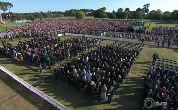 A Christchurch, une cérémonie nationale à la mémoire des victimes fait battre le cœur de la Nouvelle-Zélande