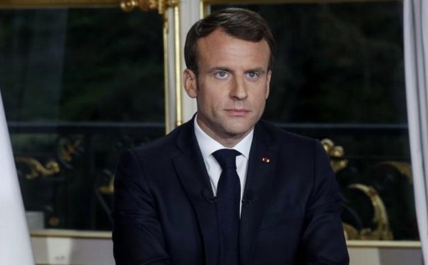 Laïcité : « Le port du voile dans l’espace public n’est pas mon affaire », dixit Macron