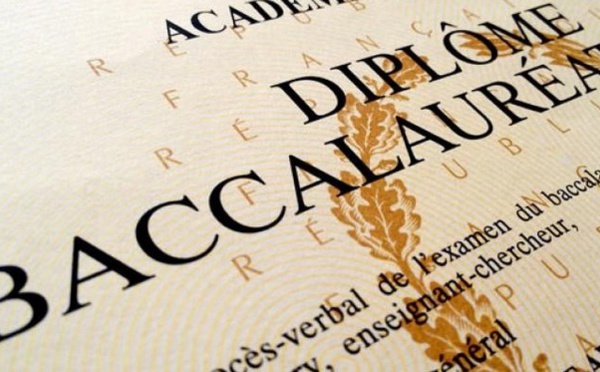 Brevet, bac, BEP, CAP, BTS : ce qu'il faut retenir des décisions historiques prises face au Covid-19