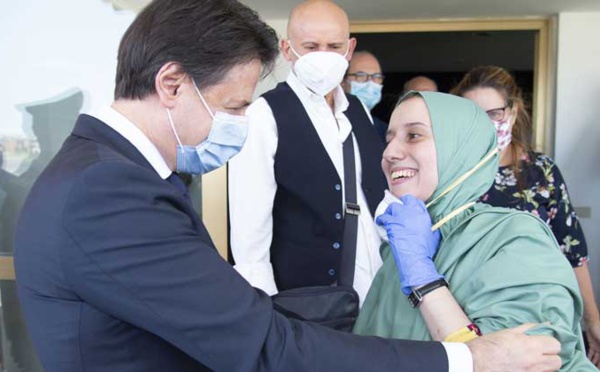 Silvia Romano libérée, délivrée, mais sa conversion à l’islam défraye la chronique en Italie