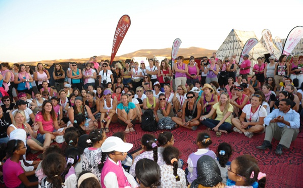 Roses des Sables : un rallye féminin pour aider les enfants marocains