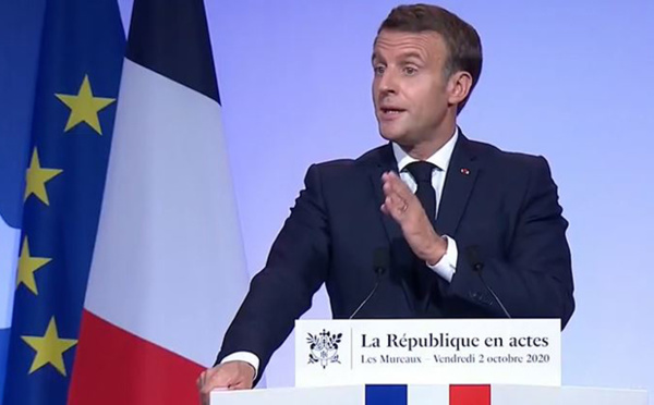 « Insécurité culturelle », laïcité : ce que Macron dit du port du voile en France