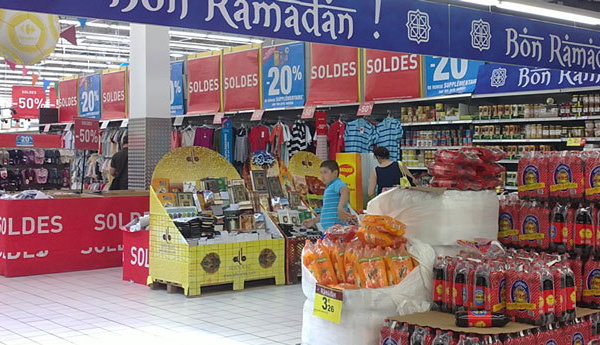 Ramadan : les livres islamiques s'invitent dans les grandes surfaces