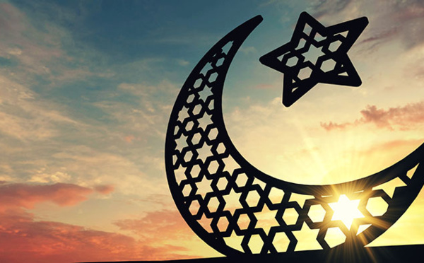 Ramadan 2023 : des fédérations musulmanes se prononcent sur la date de début du jeûne en France
