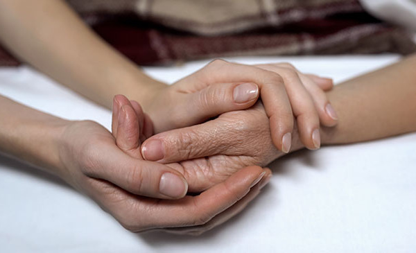 Fin de vie : apporter un soutien spirituel, cultuel et humain au patient et sa famille plutôt que d'opter pour l’euthanasie
