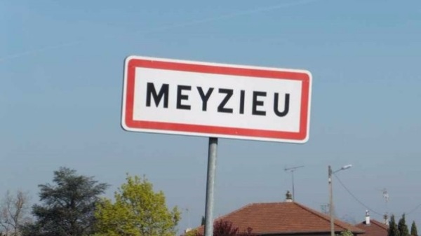 Meyzieu : l'interdiction du salon musulman suspendue par la justice