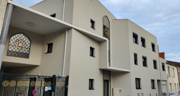 Islamophobie : un exemplaire du Coran brûlé devant une mosquée de Villeurbanne