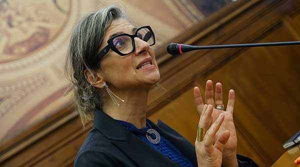 Francesca Albanese attaquée par la France : plus de 150 ex-ministres et diplomates s'insurgent contre Jean-Noël Barrot