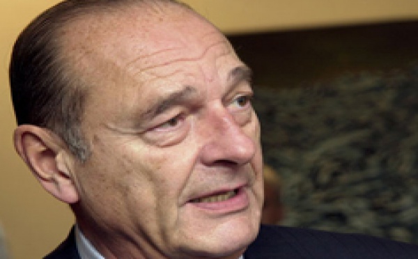 Jacques Chirac ne veut pas 'rompre' le contact avec 'la France et les Français'