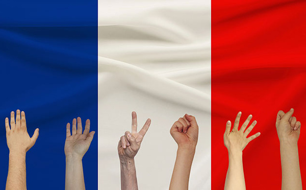 Regards sur la France actuelle : au-delà des crispations identitaires