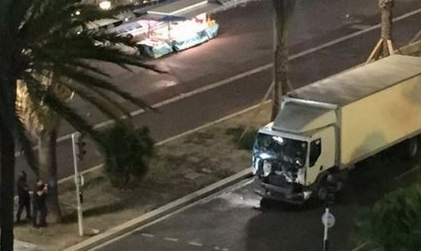 14-Juillet : l’attaque d’un camion fou plonge Nice dans l’horreur