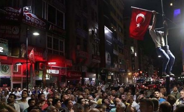 Comment la Turquie d’Erdogan a évité un scénario à l’égyptienne