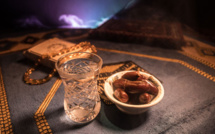 Le Ramadan 2023 arrive, zoom sur les actes qui annulent ou pas le jeûne. © Deposit Photos
