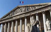 Le retrait de la loi Yadan contre « les formes renouvelées de l’antisémitisme » acté, un texte gouvernemental en vue